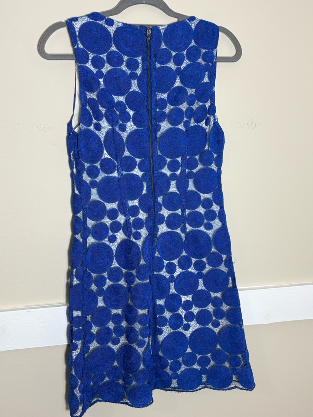 Alice + Olivia Cobalt Blue Sleeveless Circle Lace Sheath Dress Silk Lined - Picture 8 of 14